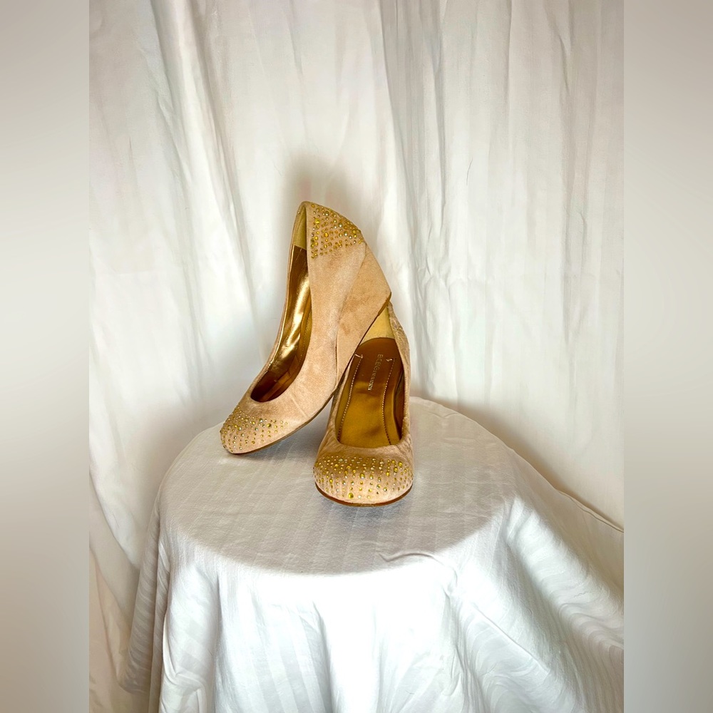 Tan sequin shoes - estimated size 7